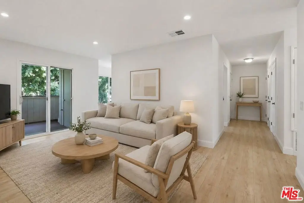 Condominium for sale at 2511 Easton Place 48, San Jose, CA featuring 3 beds and 2 baths