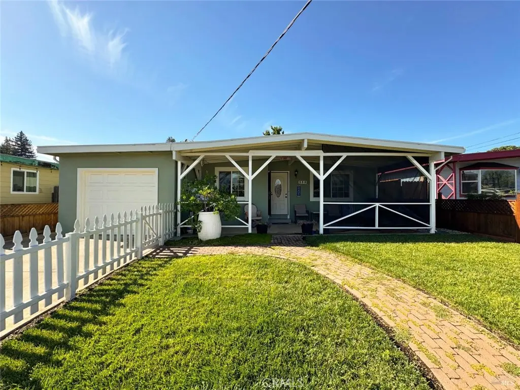 255 Burlington, Ukiah, CA — listing photo 1