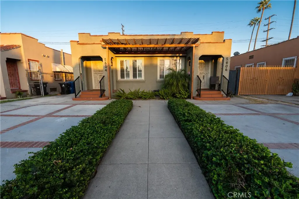 Duplex for sale at 5604 S Manhattan Place, Los Angeles, CA