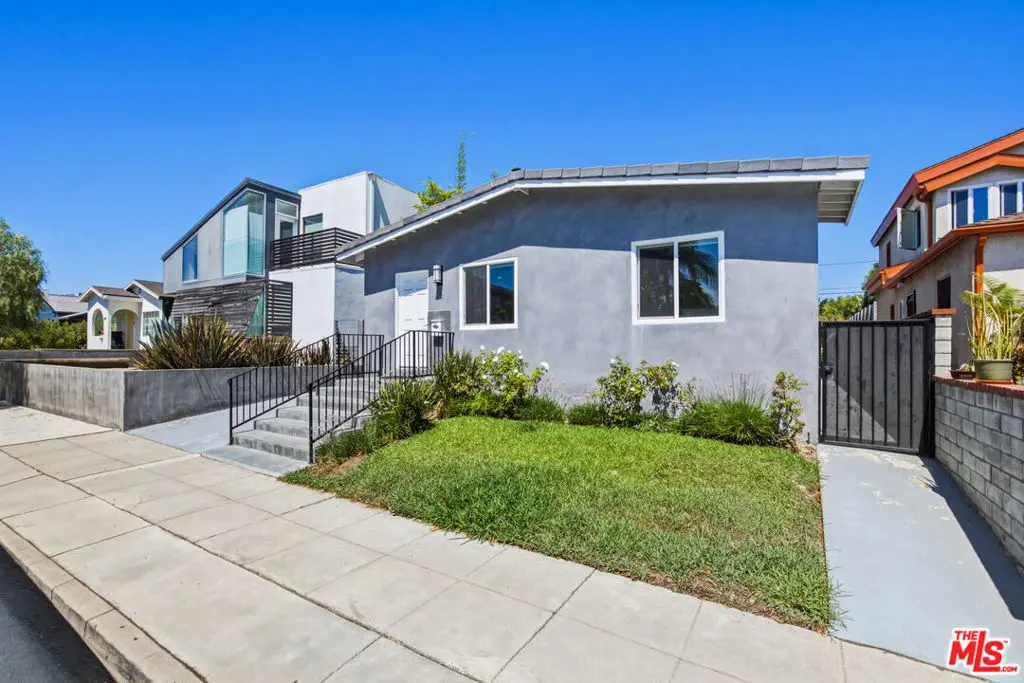 869 Warren Avenue, Venice, CA — listing photo 1