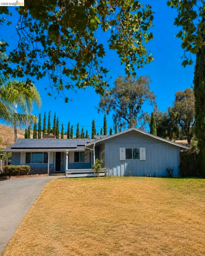 Single Family Residence for sale at 1480 Delwood St, Vallejo, CA featuring 3 beds and 2 baths