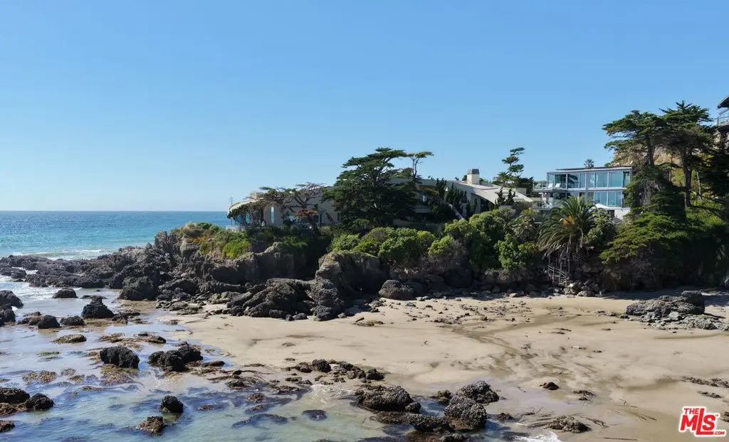 6525 Point Lechuza Drive, Malibu, CA — listing photo 1