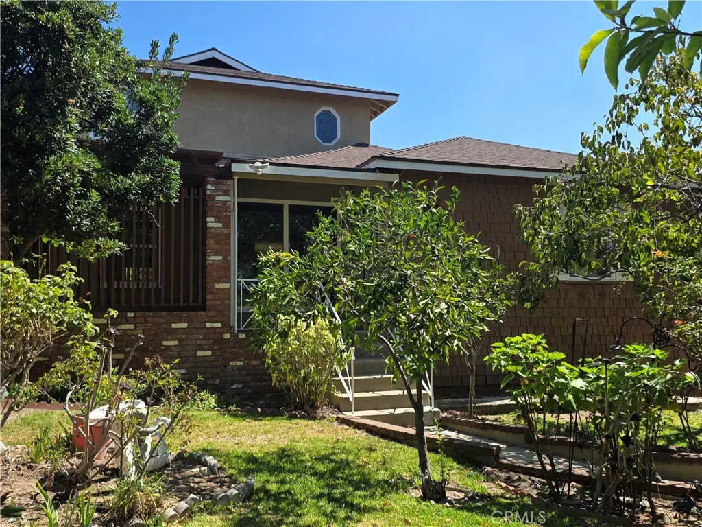 3255 Henrietta, Glendale, CA — listing photo 1