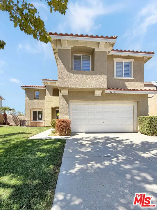 2423 Carolyn Drive, Palmdale, CA — listing photo 1