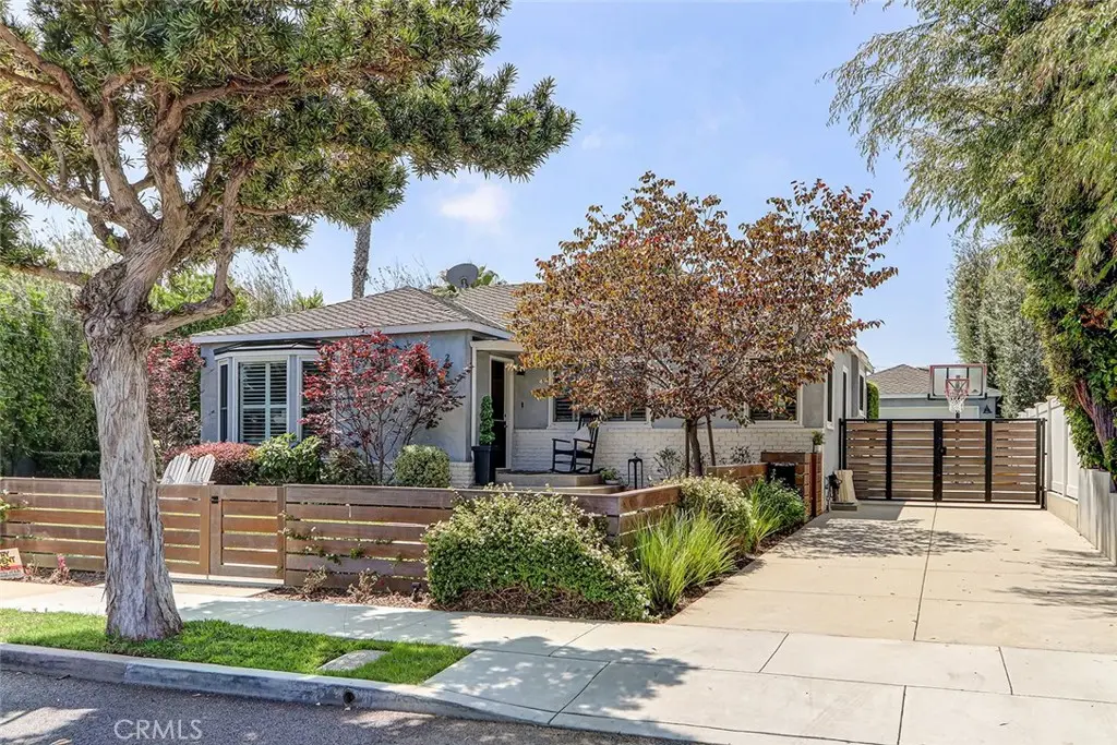 202 W Sycamore, El Segundo, CA — listing photo 1
