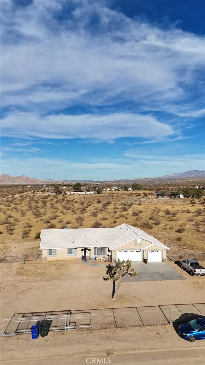 10575 Estrella, Apple Valley, CA — listing photo 1