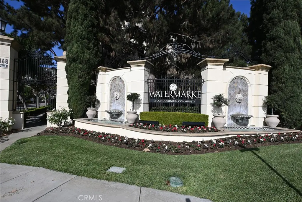 Condominium for rent at 3450 Watermarke, Irvine, CA featuring 3 beds and 2 baths