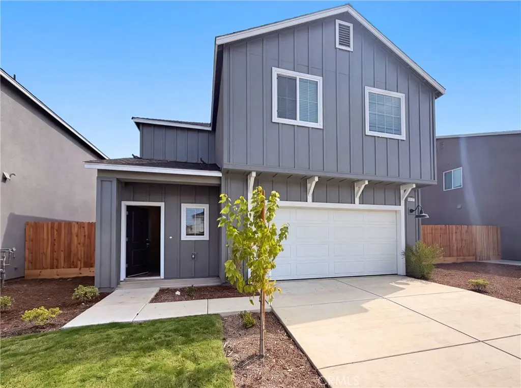 4472 Bellaire, Clovis, CA — listing photo 1
