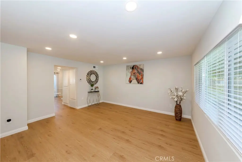 Residential Lease for rent at 918 Huntington Dr O, Duarte, Los Angeles County, CA featuring 2 beds and 2 baths