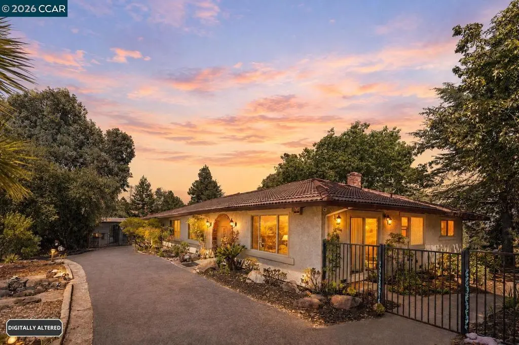 Single Family Residence for sale at 834 Carter Acres Ln, Martinez, CA featuring 3 beds and 3 baths