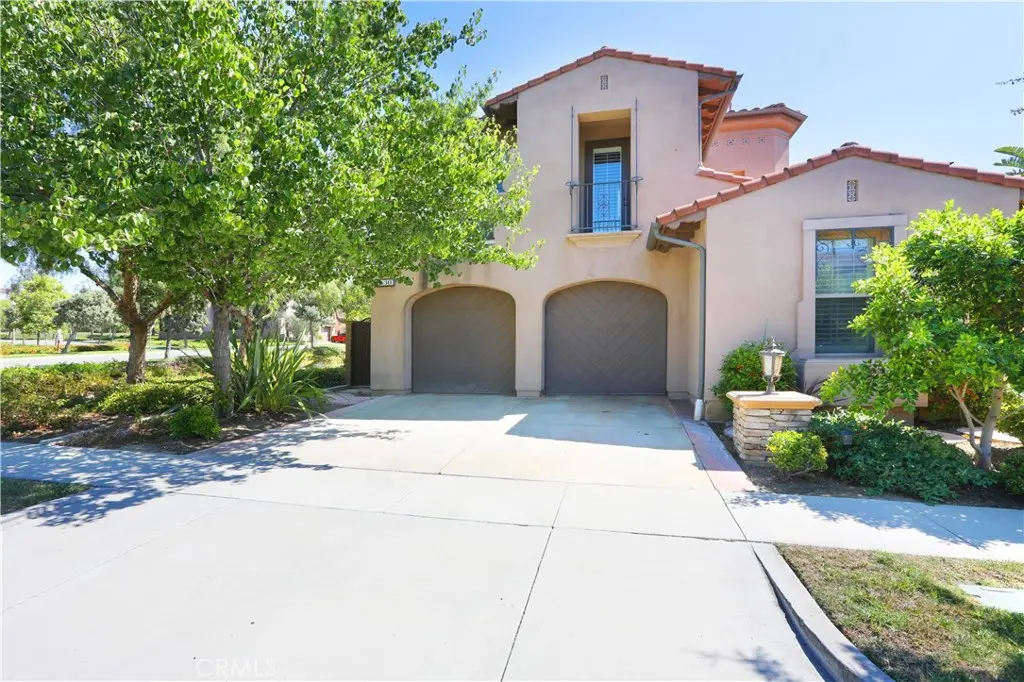 Residential Lease for rent at 30 Shaman, Irvine, Orange County, CA featuring 4 beds and 5 baths