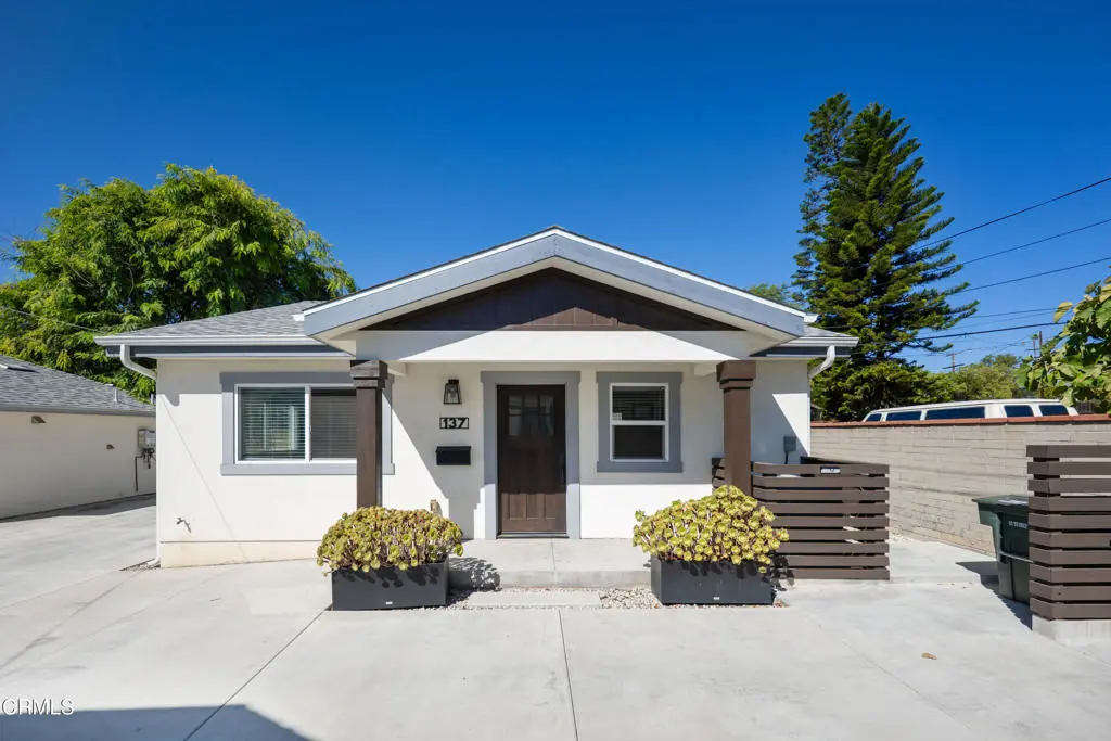 Single Family Residence for rent at 137 N Oak Avenue 137, Pasadena, CA featuring 2 beds and 1 bath