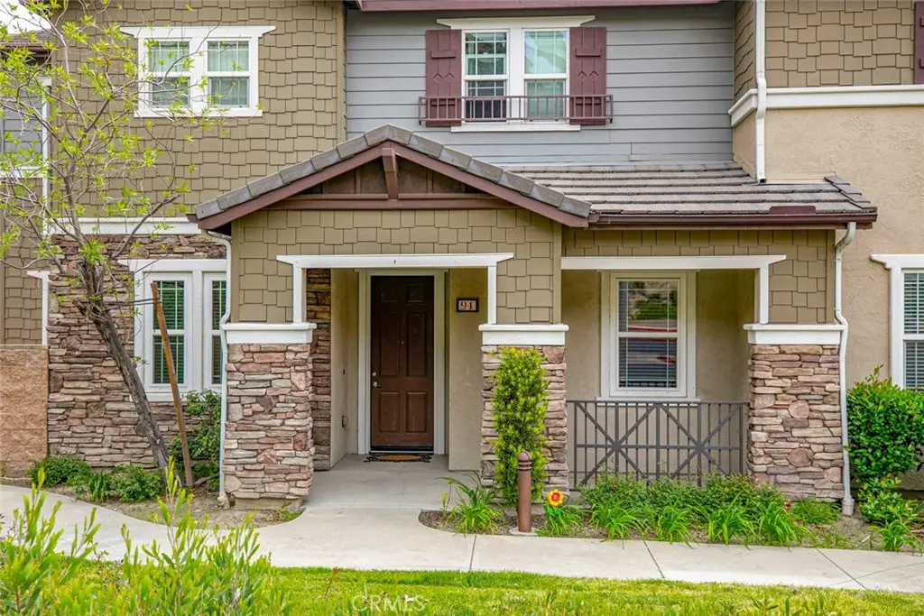 16652 Nicklaus Drive 94, Sylmar, CA — listing photo 1