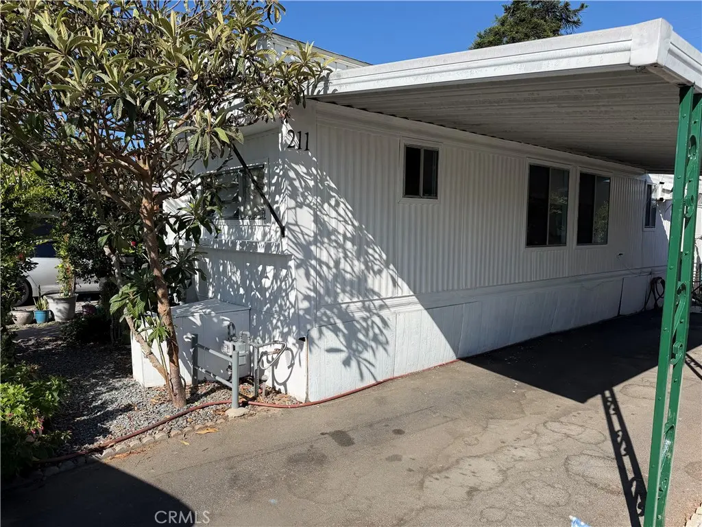 211 Monaco 54, Santa Ana, CA — listing photo 1