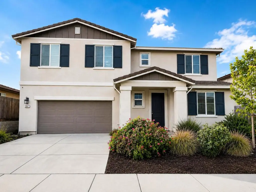 Single Family Residence for sale at 2041 Rosewood Drive, Hollister, CA featuring 5 beds and 3 baths