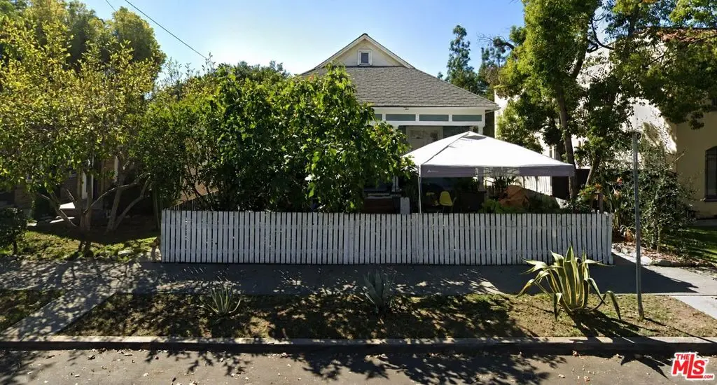 Residential Income for sale at 276 Thorne Street, Los Angeles, CA featuring 6 beds and 3 baths