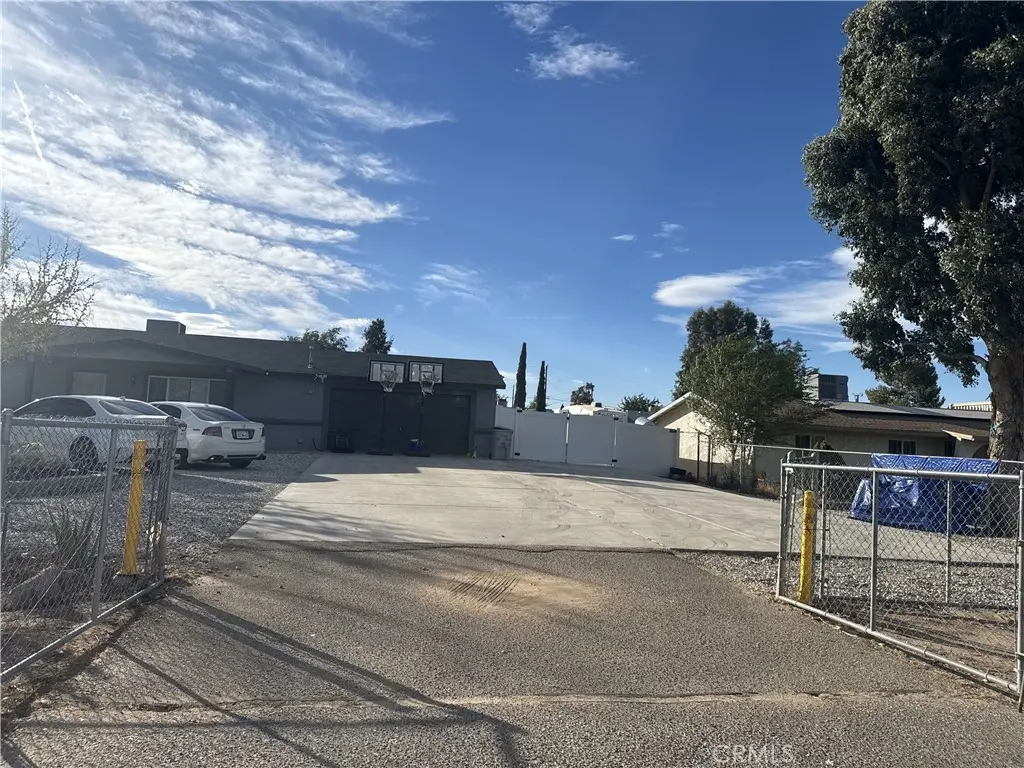 9378 Guava, Hesperia, CA — listing photo 1