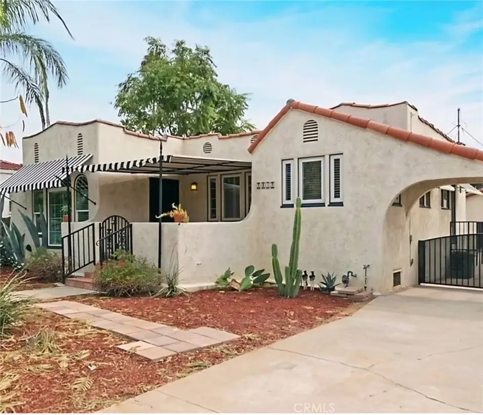 Single Family Residence for rent at 2032 Blenheim, Riverside, CA featuring 2 beds and 1 bath