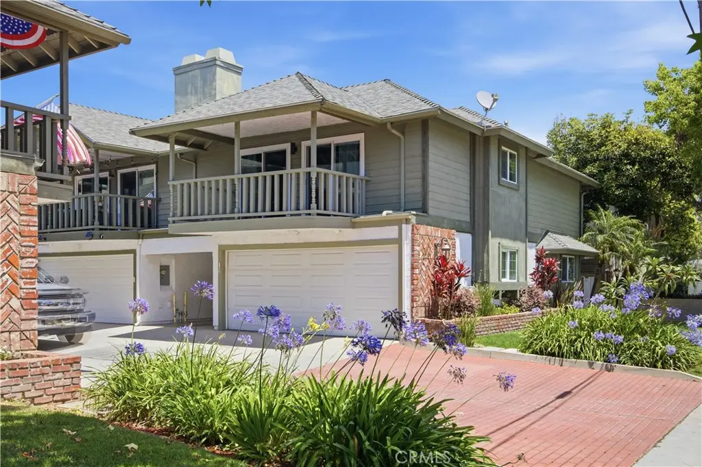 Townhouse for sale at 2231 Pacific A1, Costa Mesa, CA featuring 3 beds and 2 baths