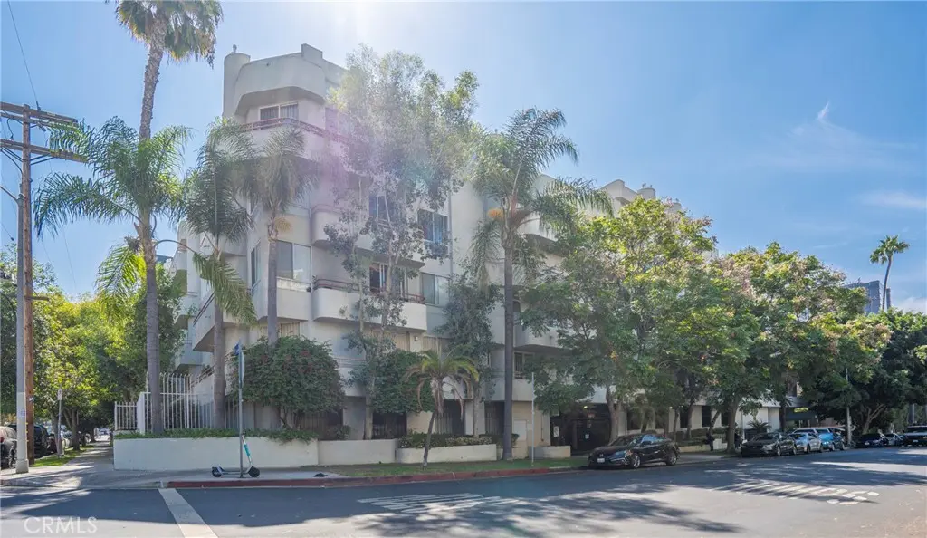 Condominium for sale at 500 S Berendo Street 102, Los Angeles, CA featuring 2 beds and 2 baths