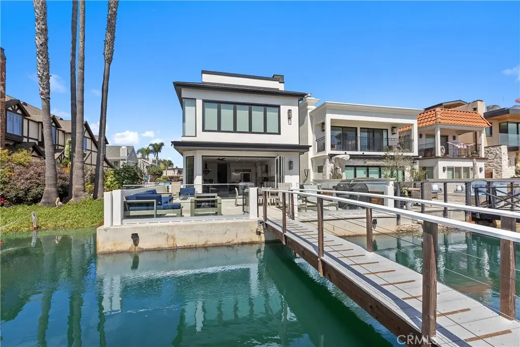 Residential Lease for rent at 3915 Marcus Avenue, Newport Beach, Orange County, CA featuring 3 beds and 3 baths