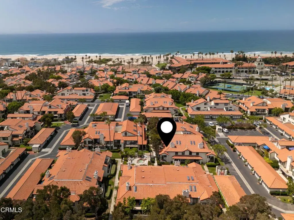 Condominium for sale at 2226 Martinique Lane, Oxnard, CA featuring 2 beds and 2 baths