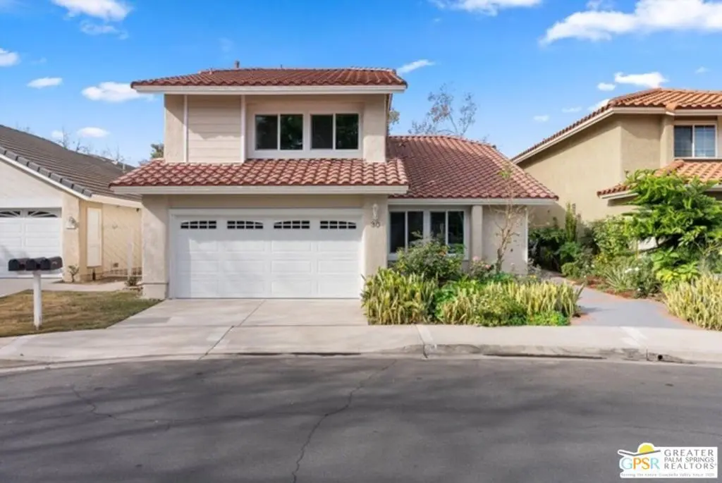 Residential Lease for rent at 30 W Entrada, Irvine, Orange County, CA featuring 3 beds and 3 baths