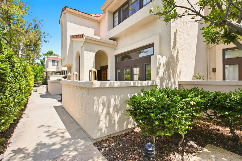 5715 Baltimore Dr 83, La Mesa, CA — listing photo 1