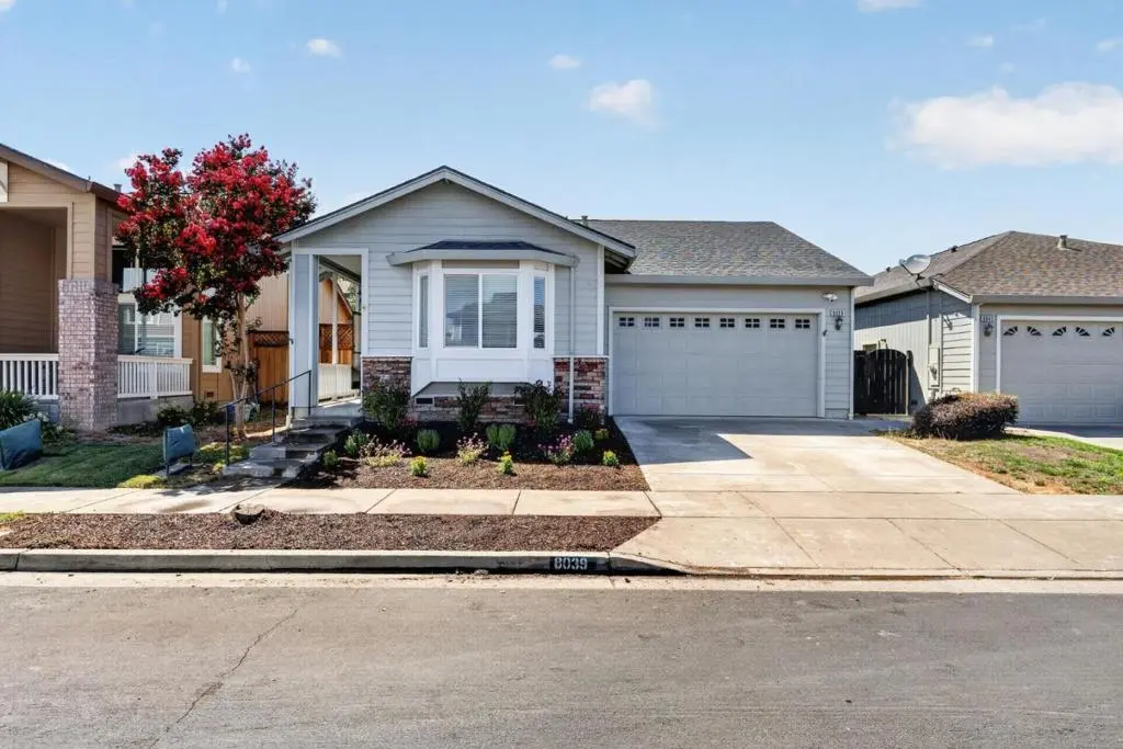 8039 Leno Drive, Windsor, CA — listing photo 1
