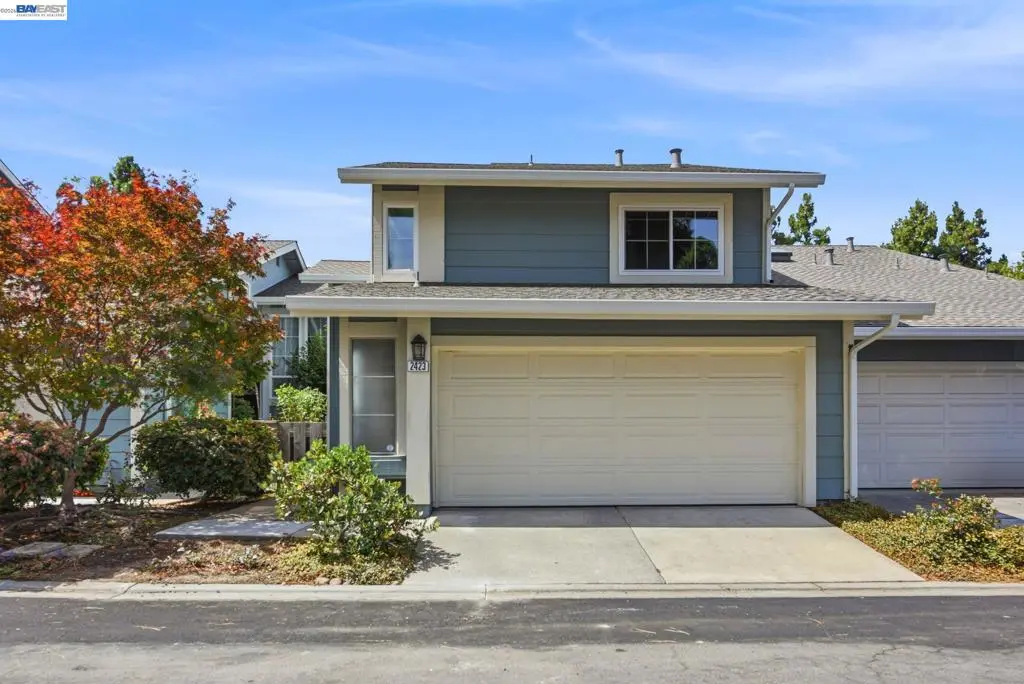Townhouse for sale at 2423 Blackpool Ln, San Leandro, CA featuring 3 beds and 3 baths