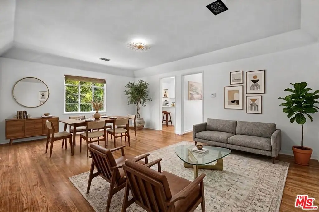 Condominium for rent at 350 S Roxbury Drive, Beverly Hills, CA featuring 1 bed and 1 bath