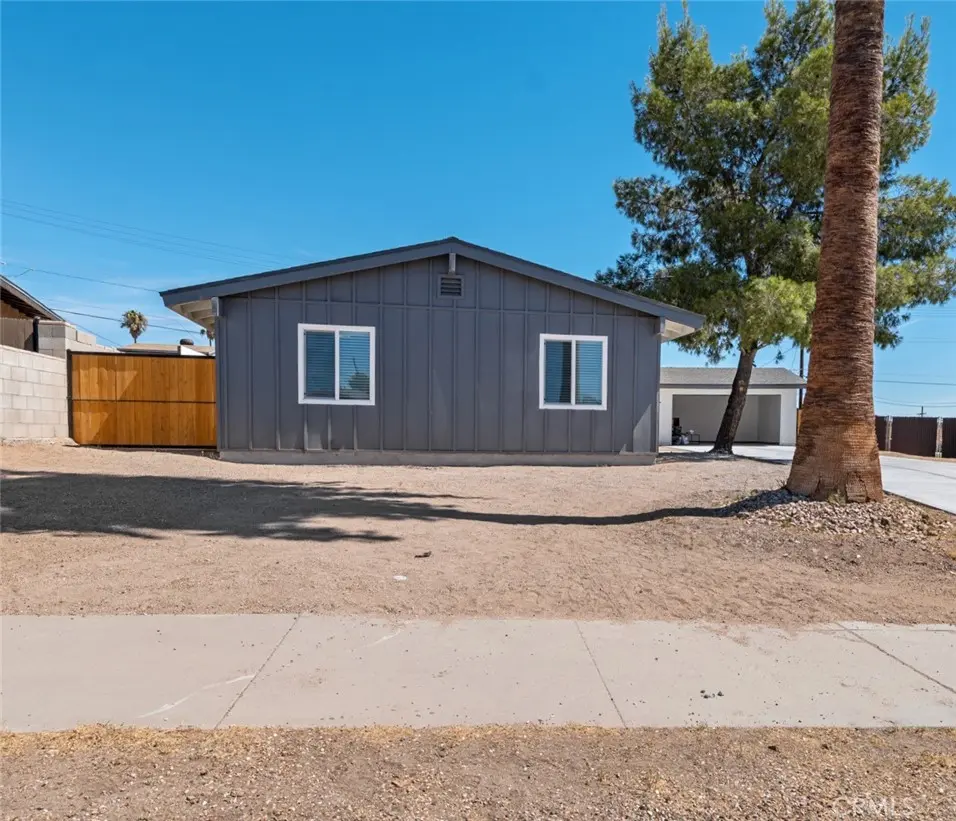 1213 E Virginia Way, Barstow, CA — listing photo 1