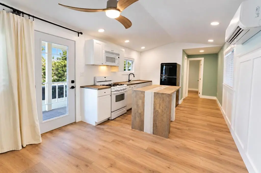 Manufactured In Park for sale at 69333 E Palm Canyon Drive 179, Cathedral City, CA featuring 1 bed and 1 bath