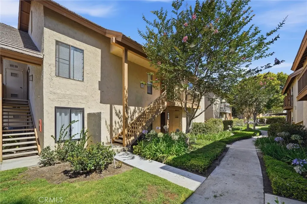 Condominium for rent at 127 Lemon, Irvine, CA featuring 1 bed and 1 bath