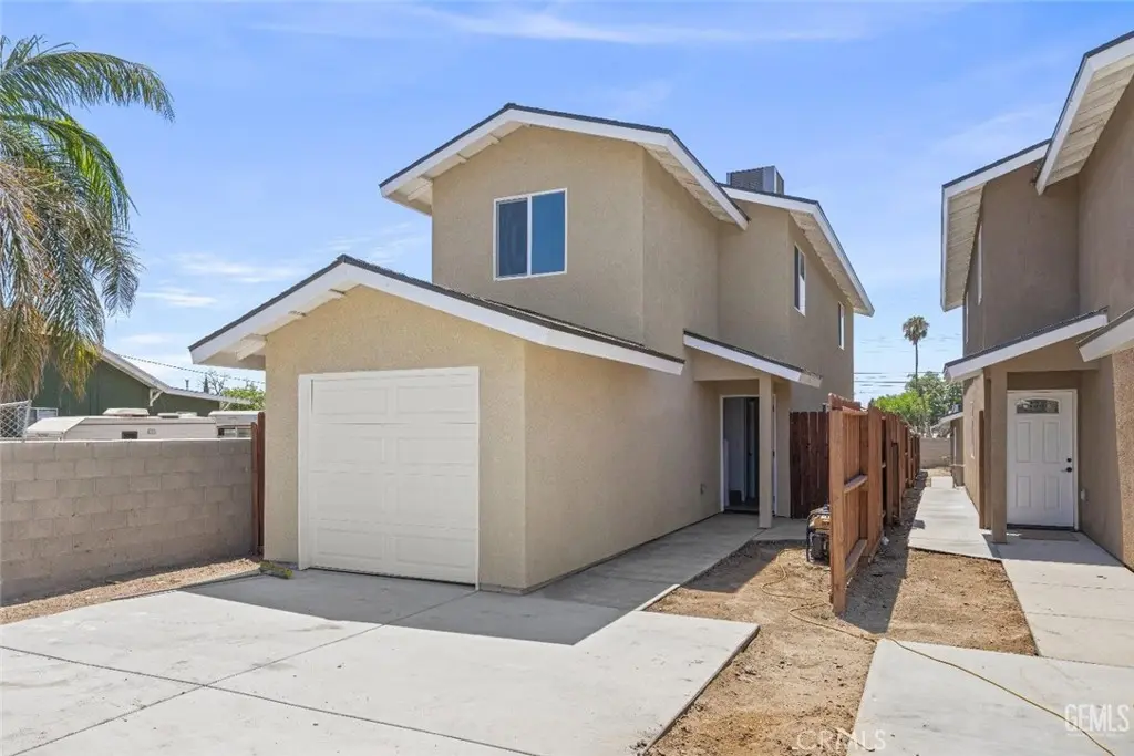 1417 Oregon, Bakersfield, CA — listing photo 1