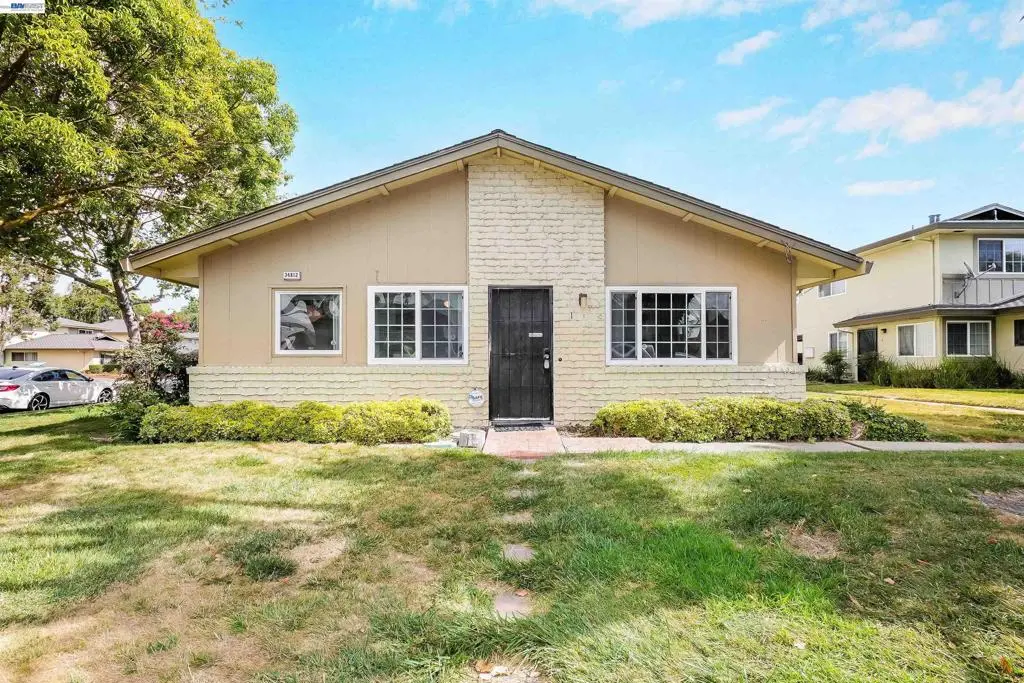 Condominium for sale at 34812 Starling Dr 1, Union City, CA featuring 2 beds and 1 bath