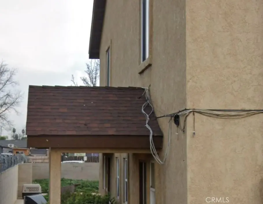 Residential Lease for rent at 404 S Williams, Bakersfield, Kern County, CA featuring 3 beds and 3 baths