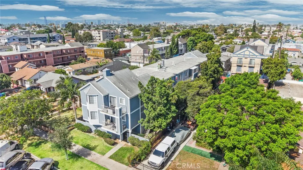 Residential Lease for rent at 1755 Sherman 205, Long Beach, Los Angeles County, CA featuring 2 beds and 2 baths