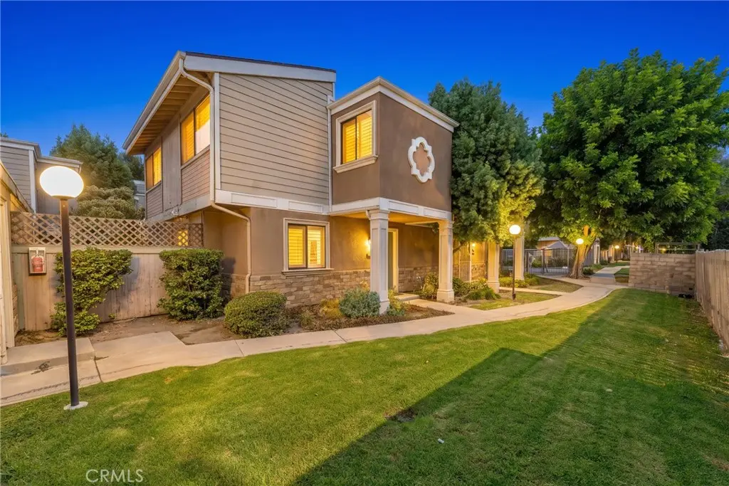 10730 Woodley Avenue 7, Granada Hills, CA — listing photo 1