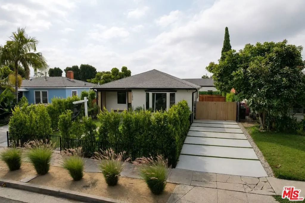 Residential Lease for rent at 11840 Juniette Street, Los Angeles, Los Angeles County, CA featuring 3 beds and 2 baths