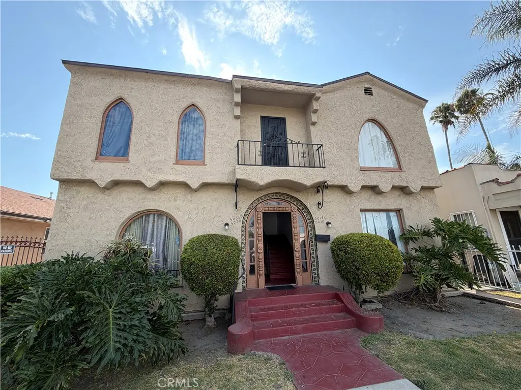 Apartment for rent at 5038 Denker Avenue 1/4, Los Angeles, CA featuring 1 bed and 1 bath