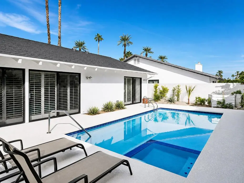 Single Family Residence for rent at 70341 Chappel Road, Rancho Mirage, CA featuring 2 beds and 2 baths