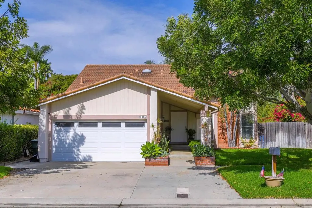 1015 Sparrow Ct, San Marcos, CA — listing photo 1