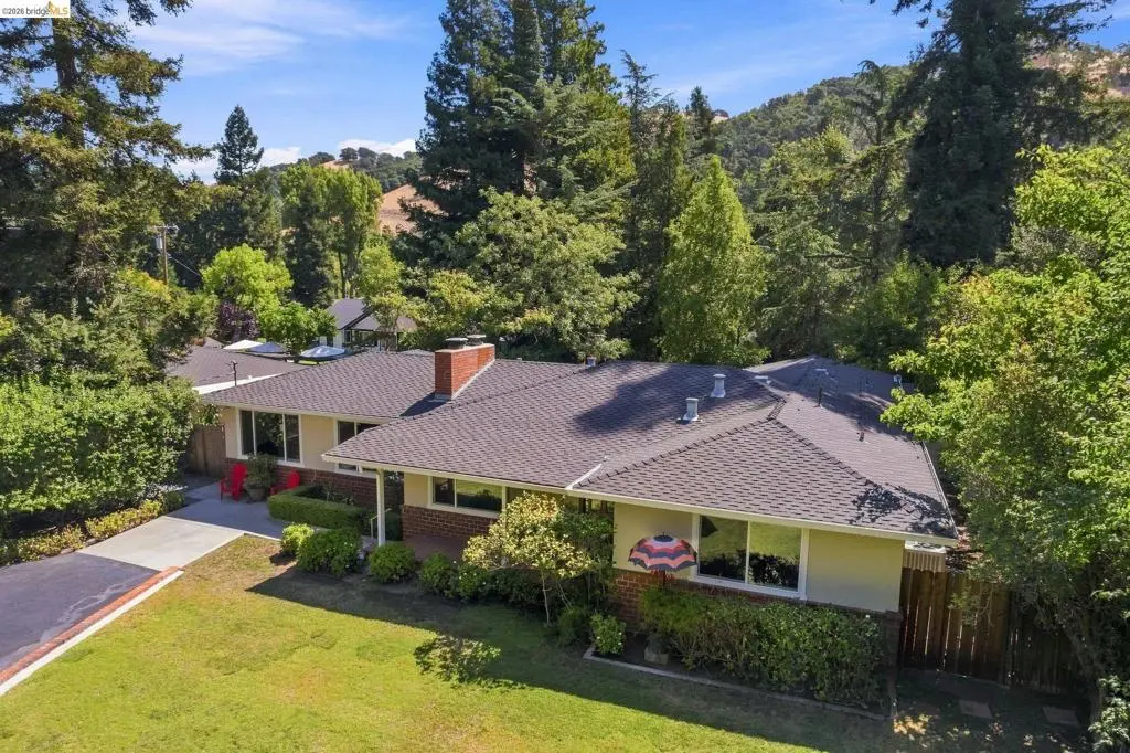 Single Family Residence for sale at 5075 Alhambra Valley Rd, Martinez, CA featuring 3 beds and 3 baths