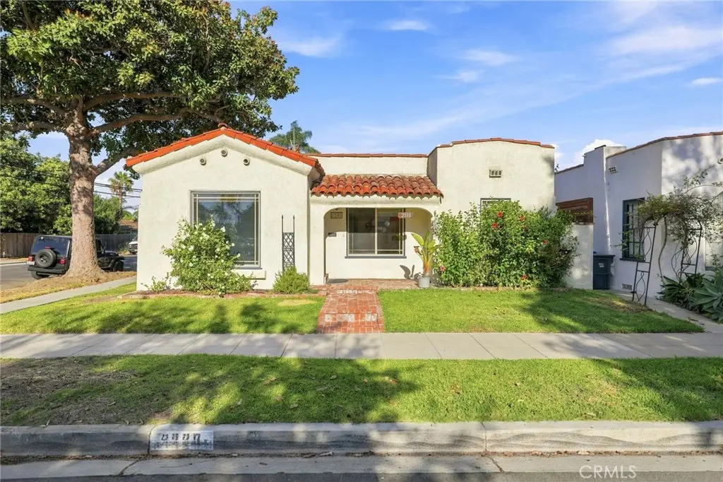 2390 Oregon, Long Beach, CA — listing photo 1
