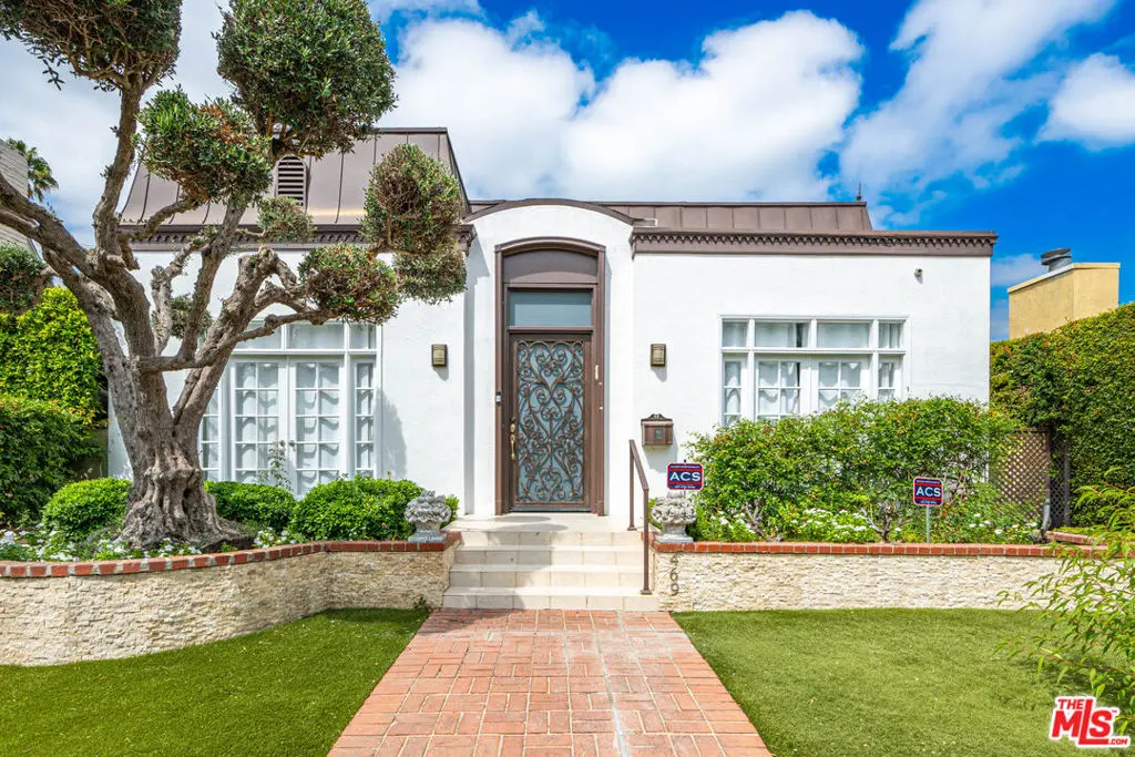 Residential Lease for rent at 469 S Hamel Road, Los Angeles, Los Angeles County, CA featuring 4 beds and 4 baths