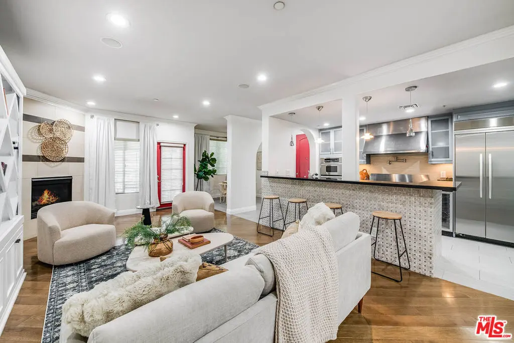 Condominium for sale at 4805 Bellflower Avenue 104, Los Angeles, CA featuring 3 beds and 3 baths