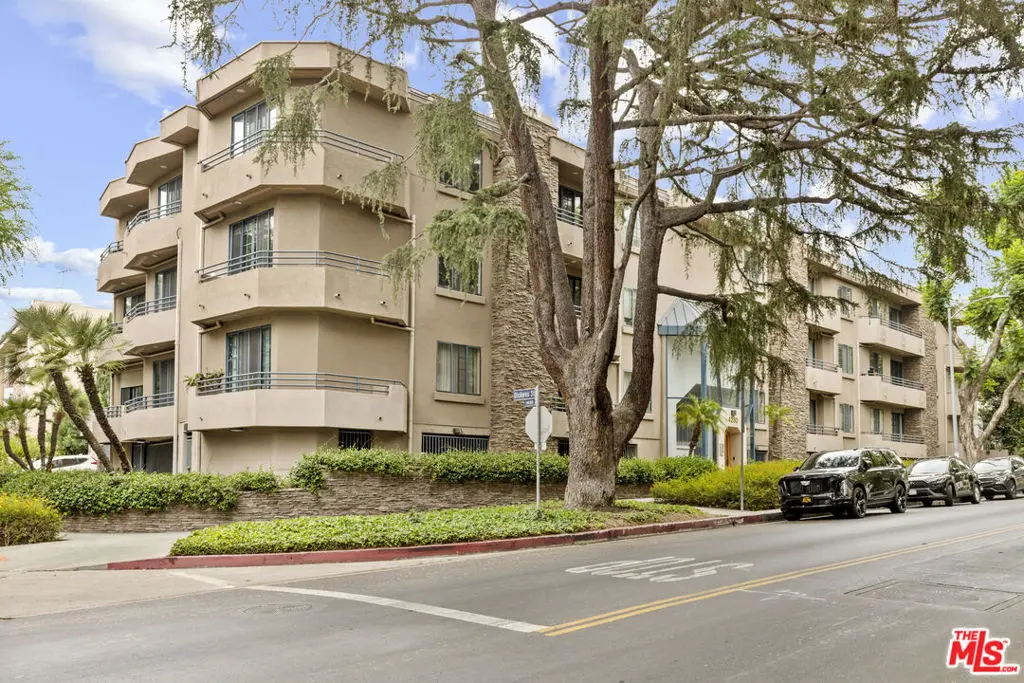 4230 Stansbury Avenue 105, Sherman Oaks, CA — listing photo 1