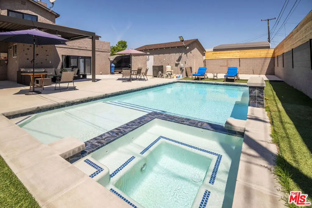 Residential Lease for rent at 9410 S 4th Avenue, Inglewood, Los Angeles County, CA featuring 5 beds and 4 baths