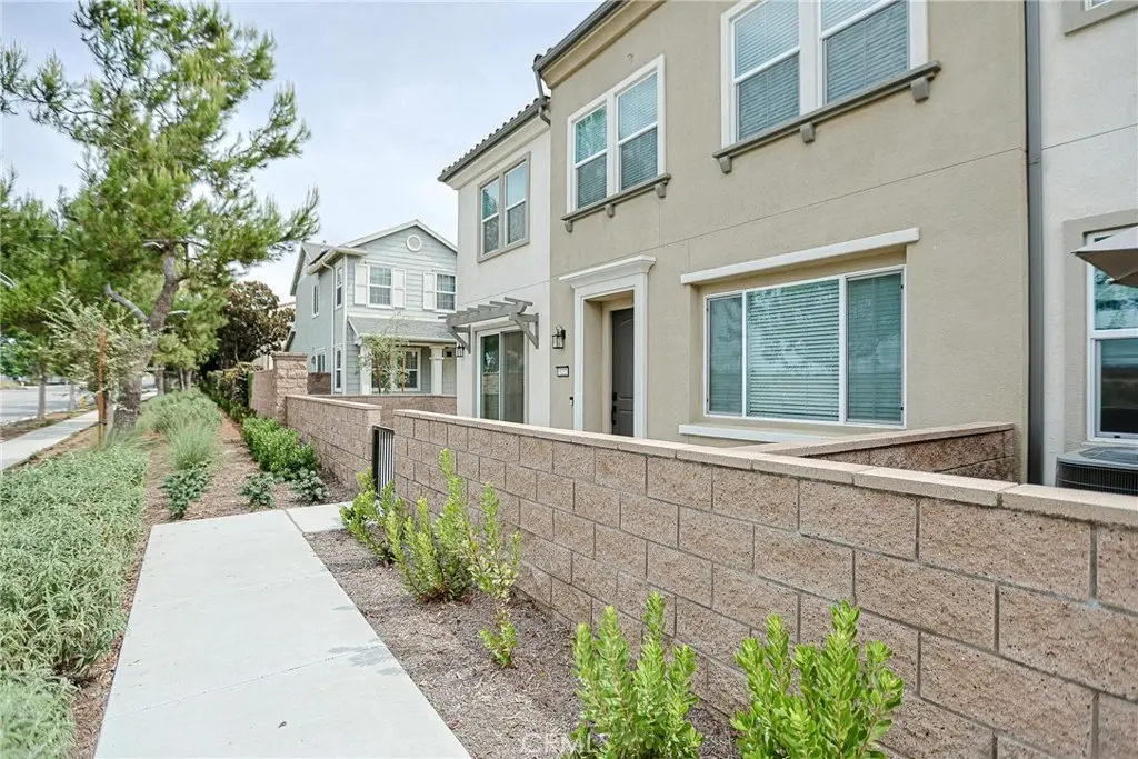 3222 S Lafayette Paseo, Ontario, CA — listing photo 1